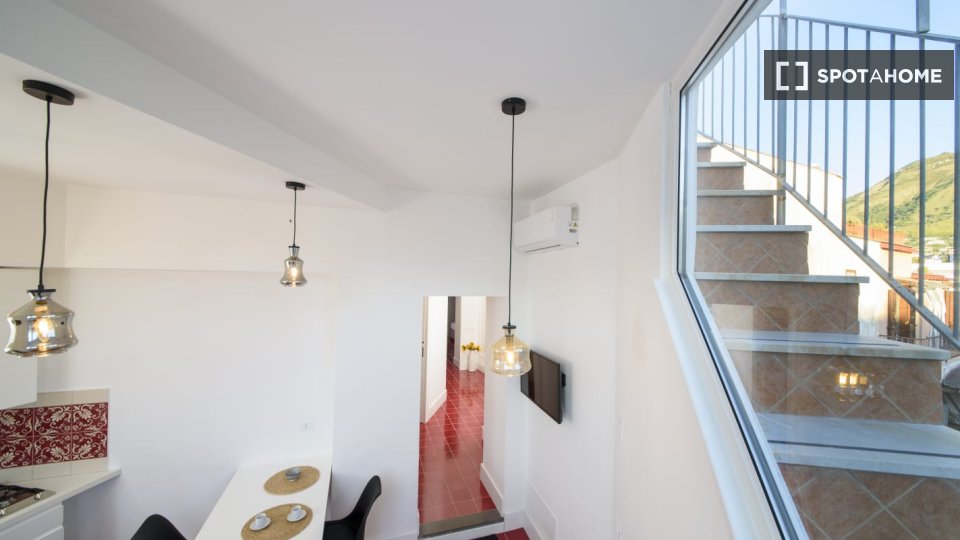 Apartment Naples, 1 bed — photo 19