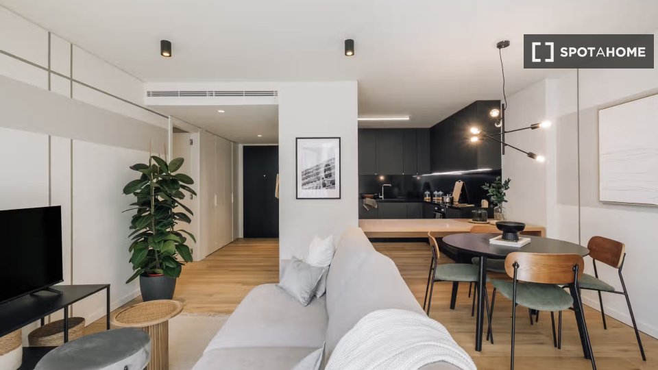 Apartment Lisbon, 2 beds, 99m² — photo 7