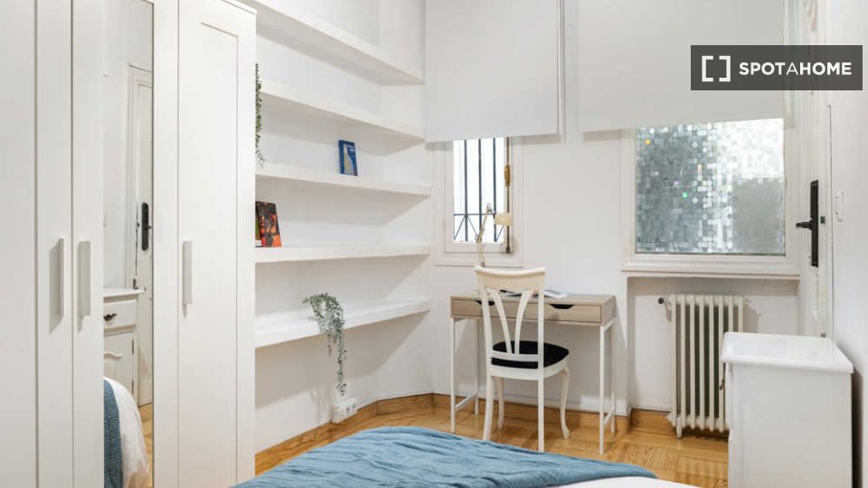 Double room Madrid, 7 beds — photo 53