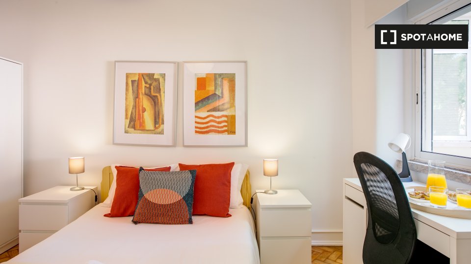 Double room Lisbon, 4 beds — photo 4