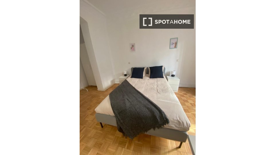 Double room Madrid, 5 beds — photo 6