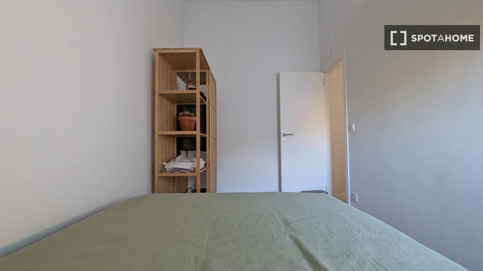 Double room Lisbon, 2 beds, 75m² — photo 1