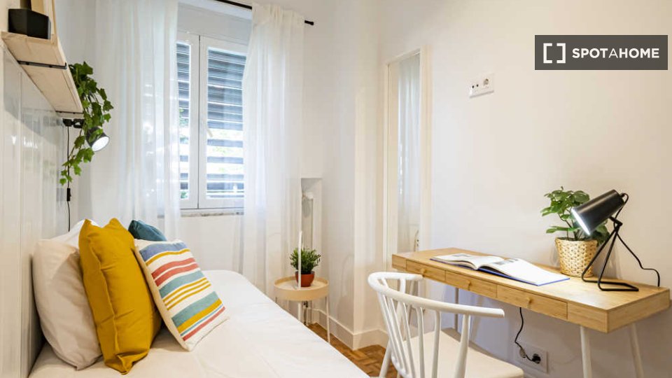 Double room Madrid, 6 beds — photo 36