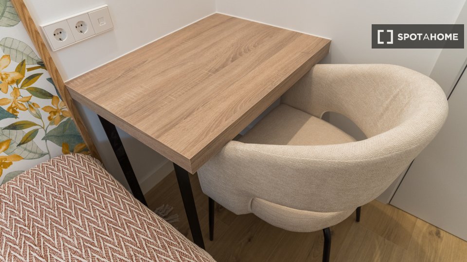 Double room Madrid, 6 beds — photo 18
