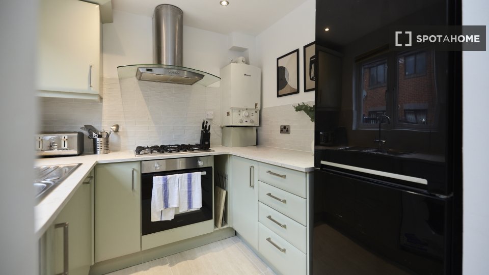 Apartment London, 2 beds, 58m² — photo 6