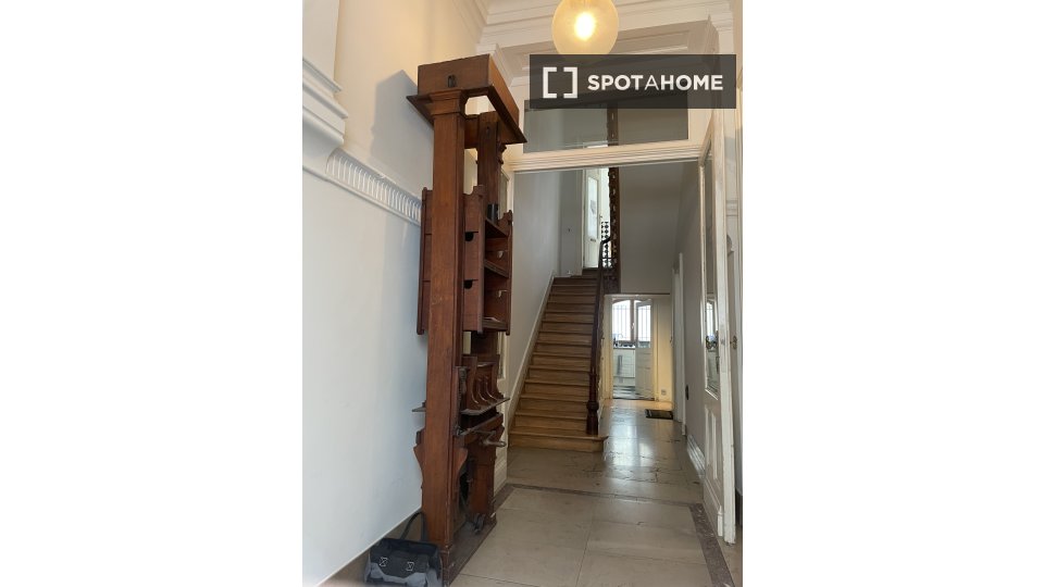 Double room Brussels, 6 beds, 450m² — photo 19