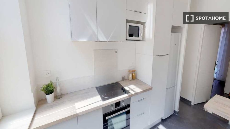 Double room Lille, 5 beds, 110m² — photo 11