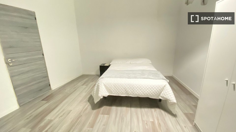 Double room Madrid, 10 beds — photo 6