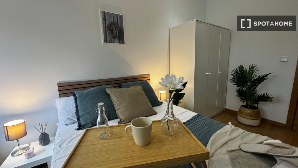 Double room Madrid, 5 beds — photo 23