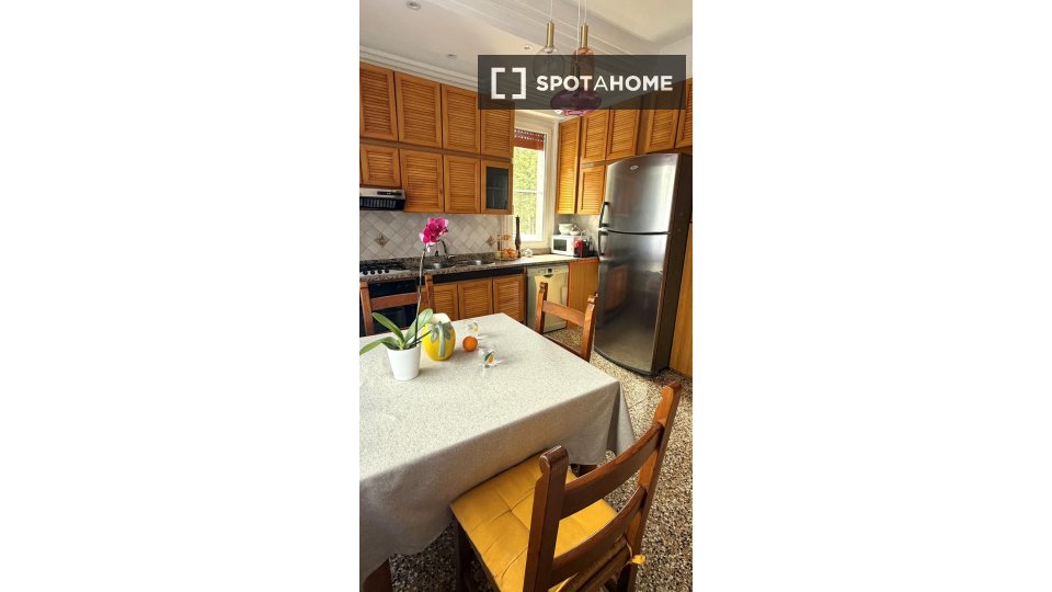 Apartment Milan, 1 bed, 89m² — photo 2