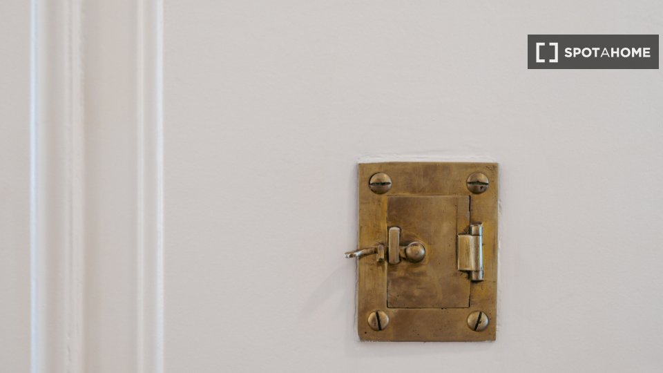 Apartment Lisbon, 1 bed, 65m² — photo 15
