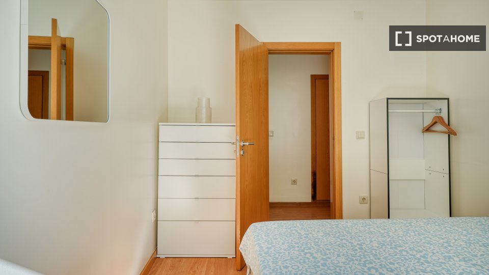 Double room Lisbon, 4 beds — photo 3