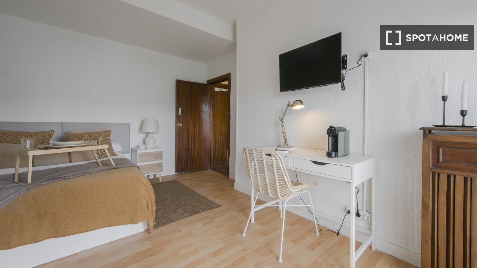 Double room Madrid, 7 beds — photo 17