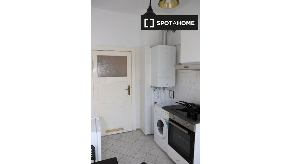 Double room Berlin, 3 beds, 61m² — photo 2