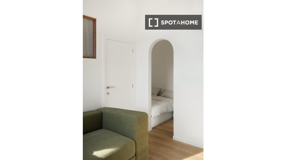 Apartment Brussels, 1 bed, 30m² — photo 2