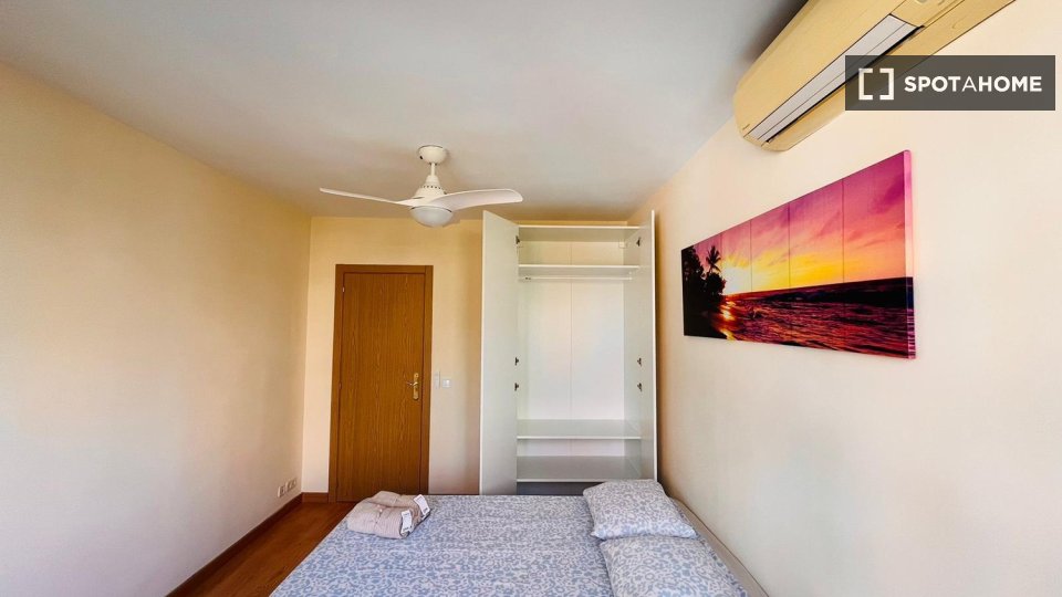 Double room Madrid, 4 beds — photo 12