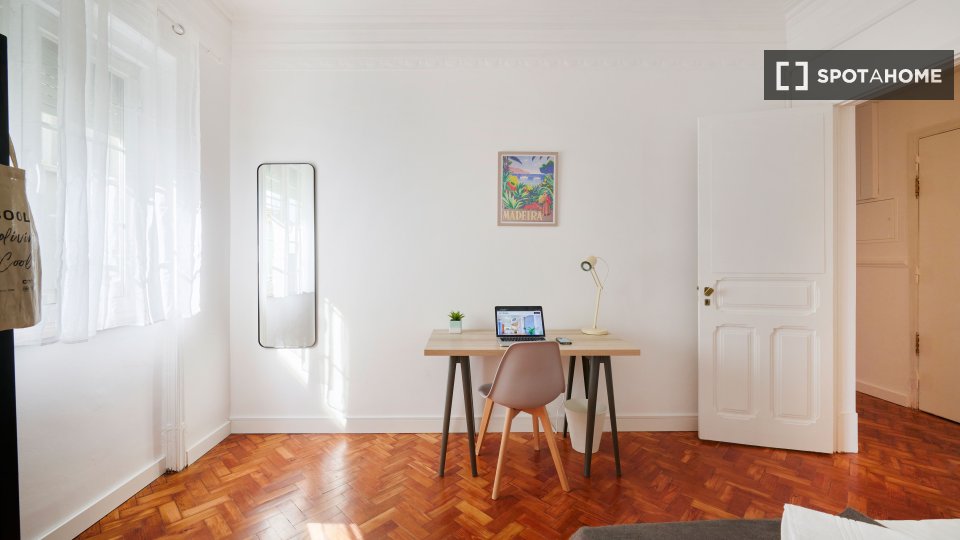 Double room Lisbon, 7 beds — photo 13