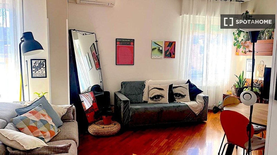 Double room Genoa, 3 beds, 93m² — photo 6