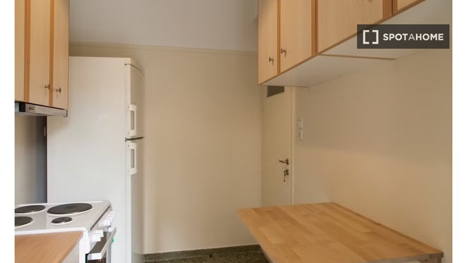 Double room Athens, 5 beds — photo 6