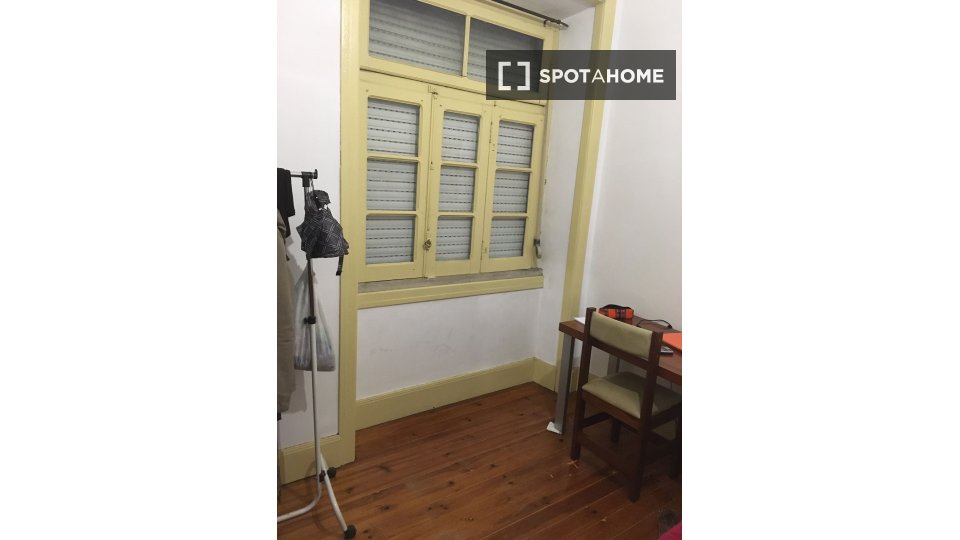 Double room Coimbra, 3 beds — photo 4