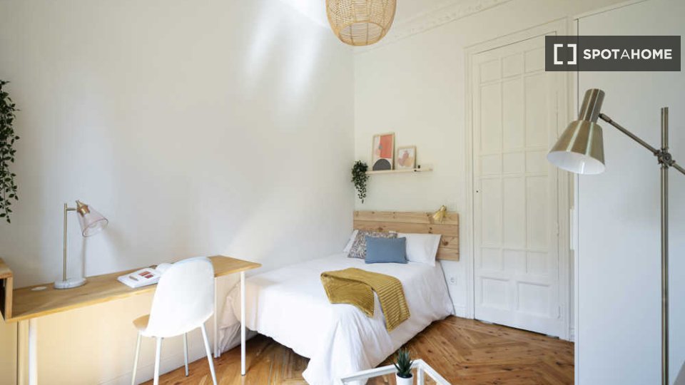 Double room Madrid, 8 beds — photo 44