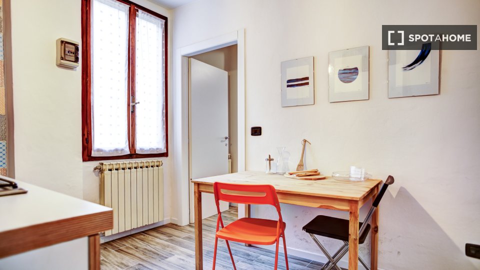Apartment Bologna, 1 bed — photo 1