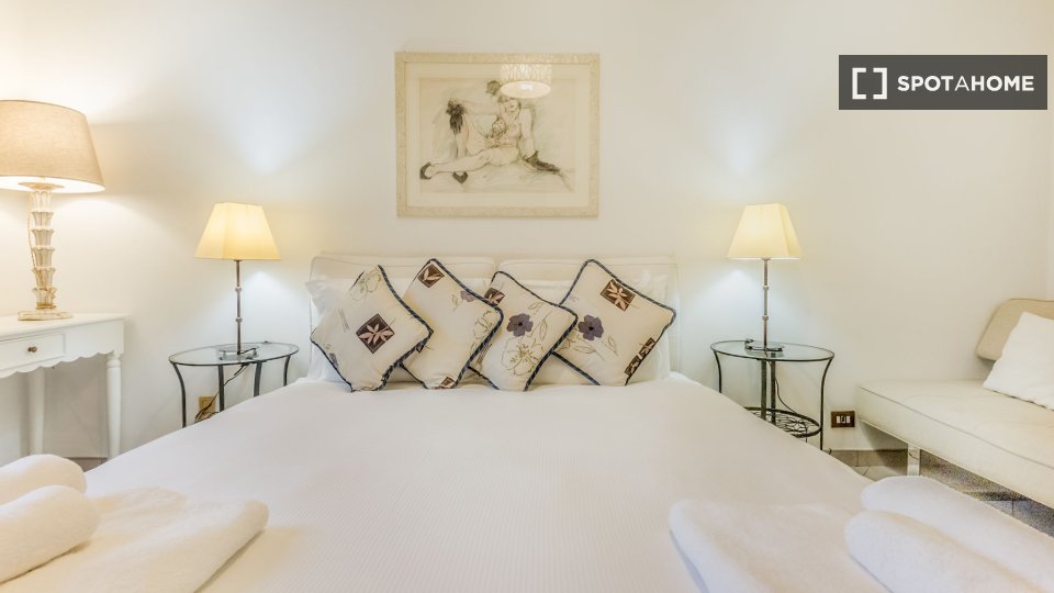 Apartment Rome, 1 bed, 90m² — photo 1