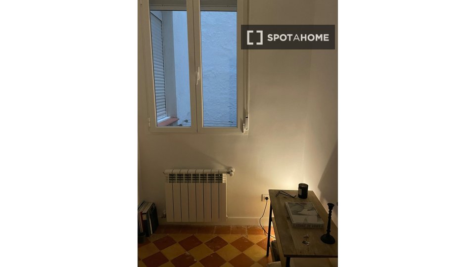 Double room Madrid, 5 beds — photo 64