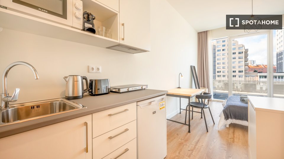 Apartment mono Lisbon, 18m² — photo 6