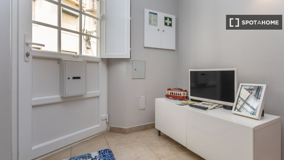 Apartment mono Lisbon, 38m² — photo 8