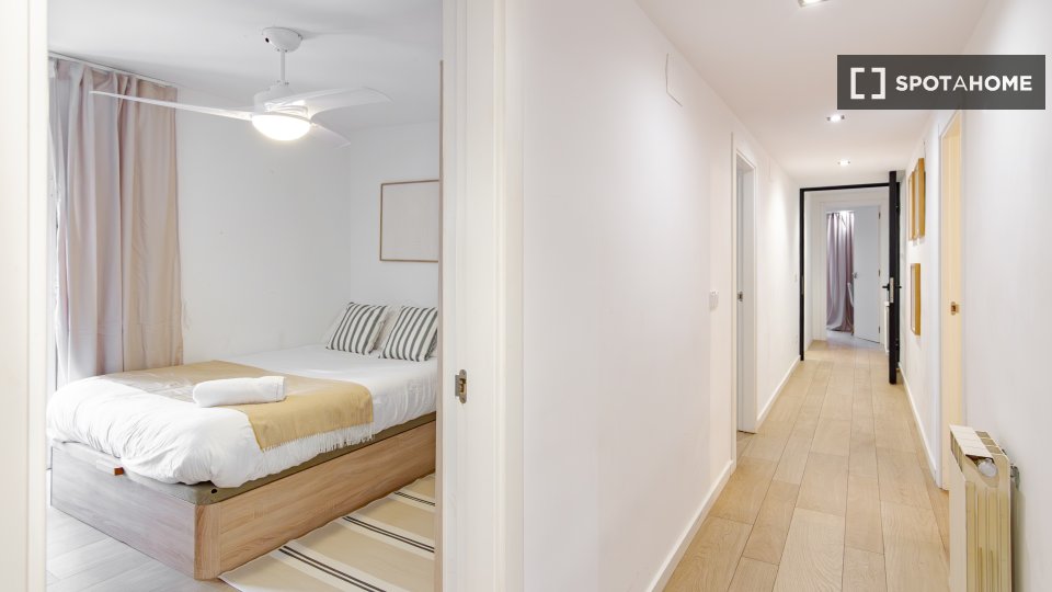 Double room Madrid, 6 beds — photo 64