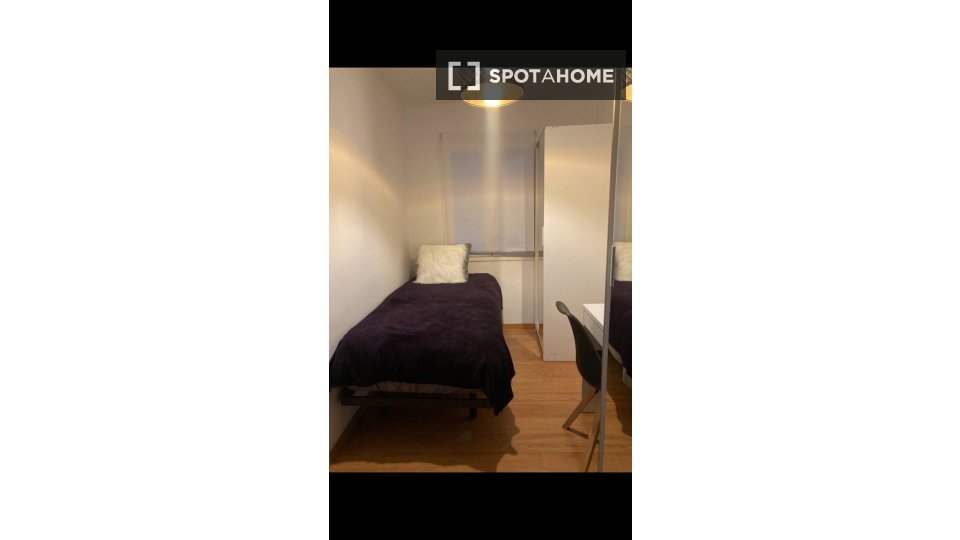 Double room Barcelona, 2 beds, 70m² — photo 5