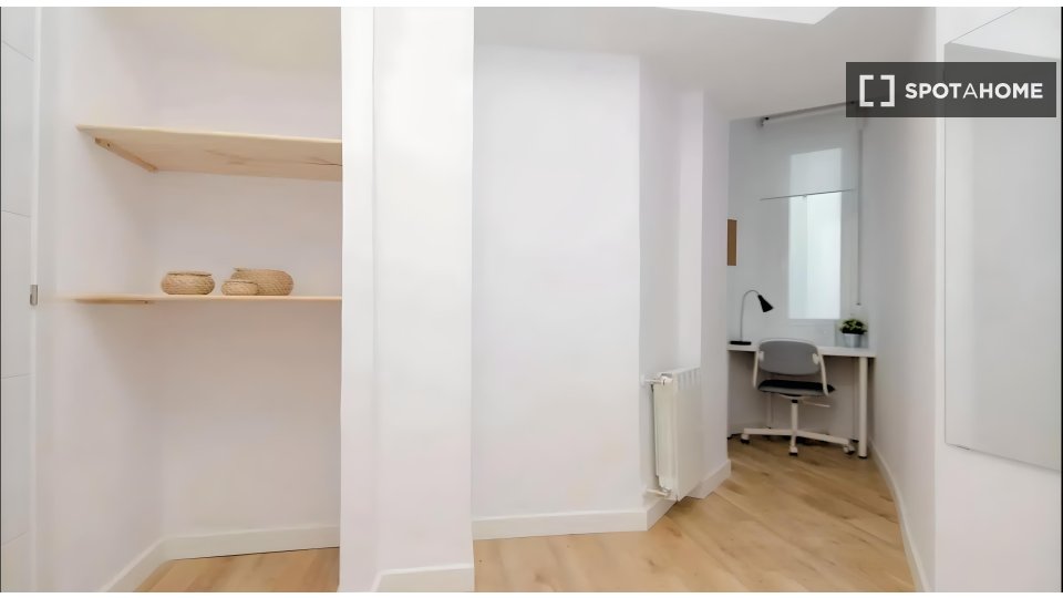 Double room Madrid, 6 beds — photo 35
