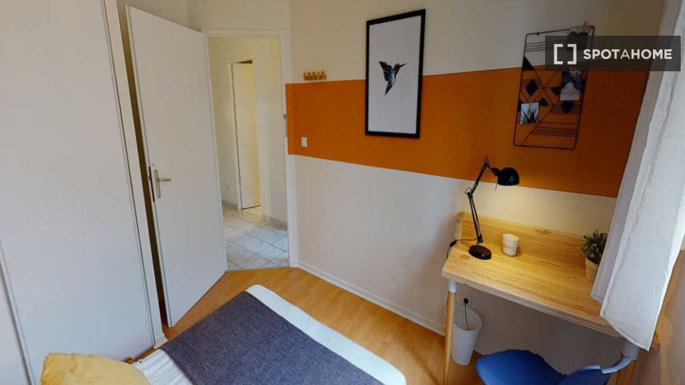 Double room Lyon, 3 beds, 70m² — photo 12