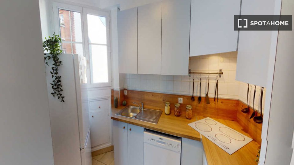 Double room Paris, 5 beds, 110m² — photo 11