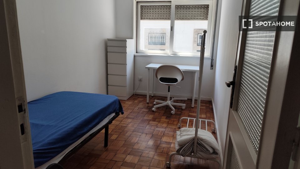 Double room Porto, 1 bed, 85m² — photo 10