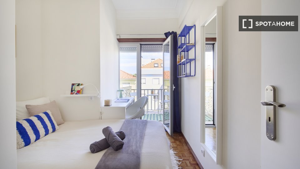 Double room Lisbon, 10 beds — photo 18