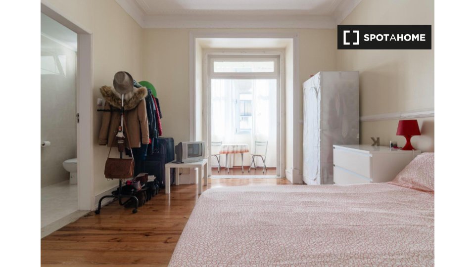 Double room Lisbon, 6 beds — photo 2