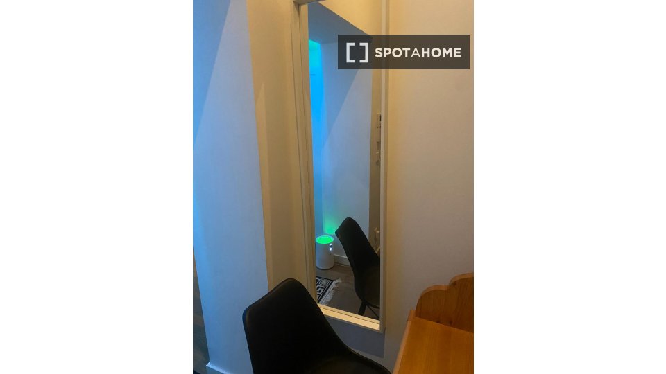 Double room Berlin, 2 beds, 42m² — photo 4