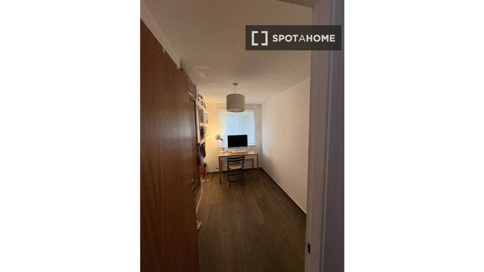 Double room London, 2 beds — photo 1