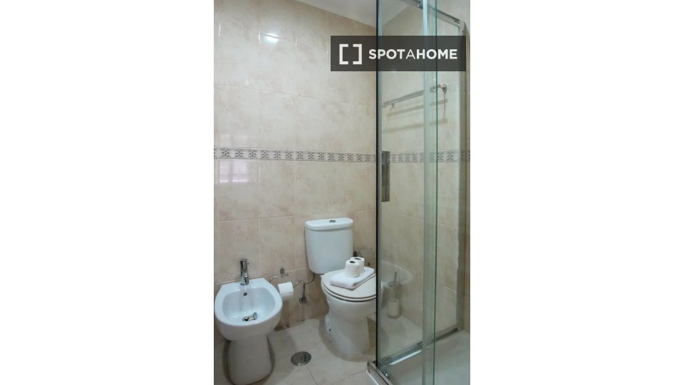 Apartment Lisbon, 1 bed — photo 8