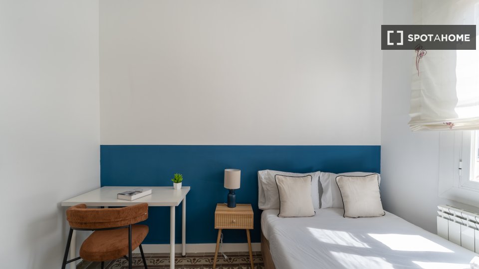 Double room Madrid, 6 beds — photo 16