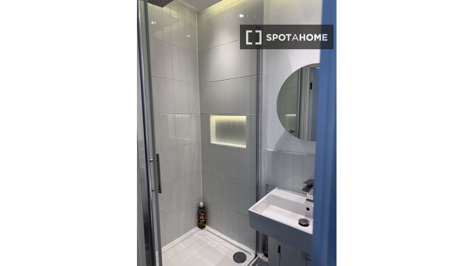 Apartment London, 2 beds, 70m² — photo 3