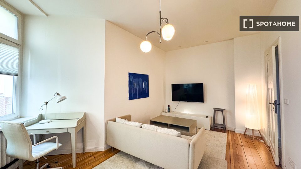 Apartment Berlin, 1 bed, 35m² — photo 1