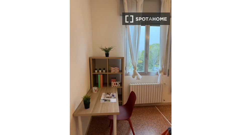 Double room Bologna, 2 beds — photo 13