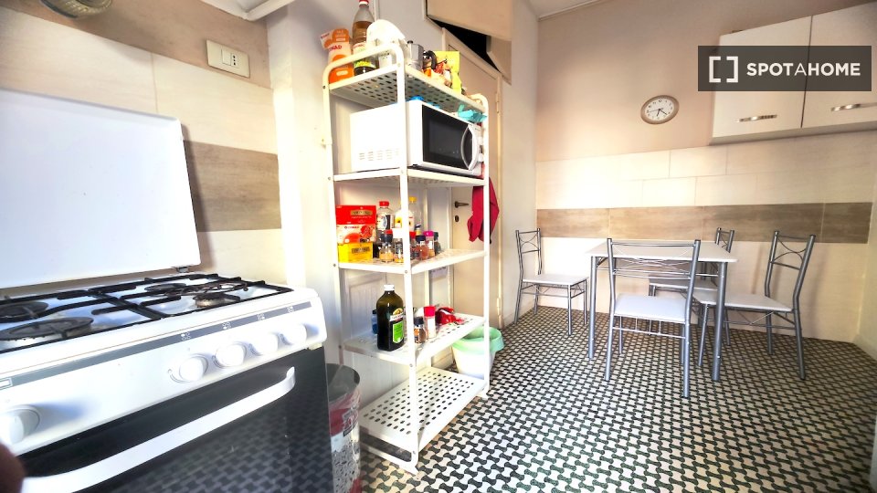 Double room Rome, 5 beds — photo 27