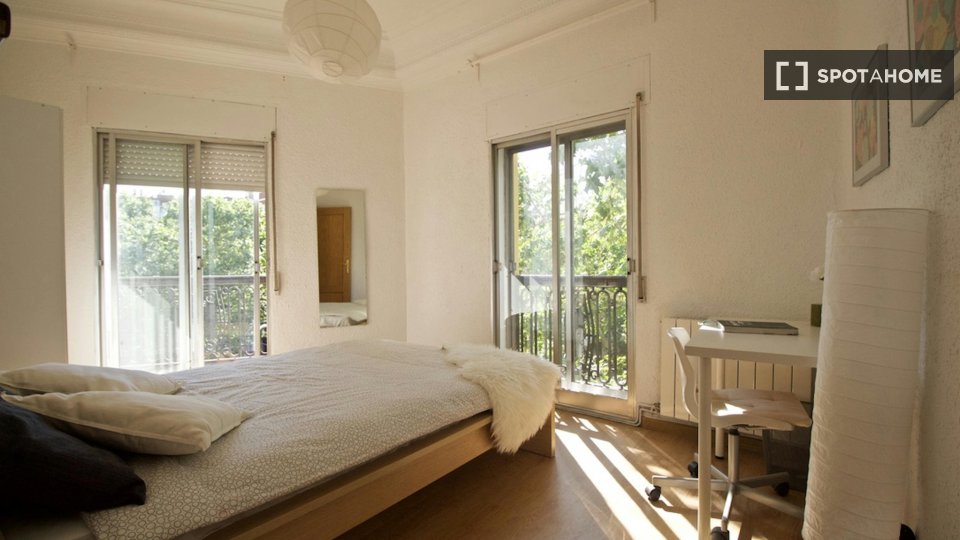 Double room Madrid, 6 beds, 200m² — photo 52