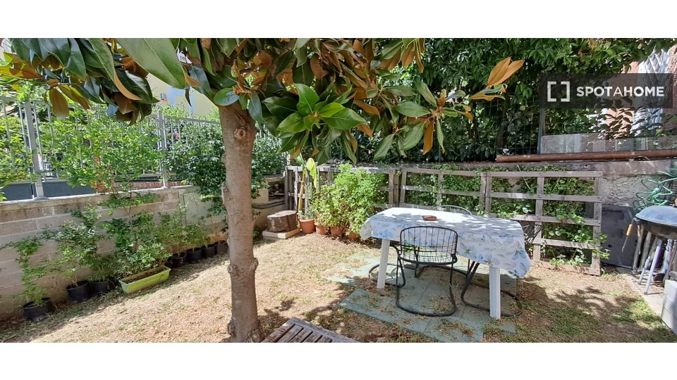 Double room Rome, 4 beds, 90m² — photo 3