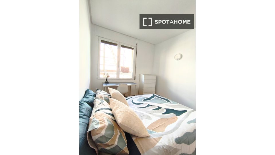 Double room Madrid, 7 beds, 132m² — photo 13