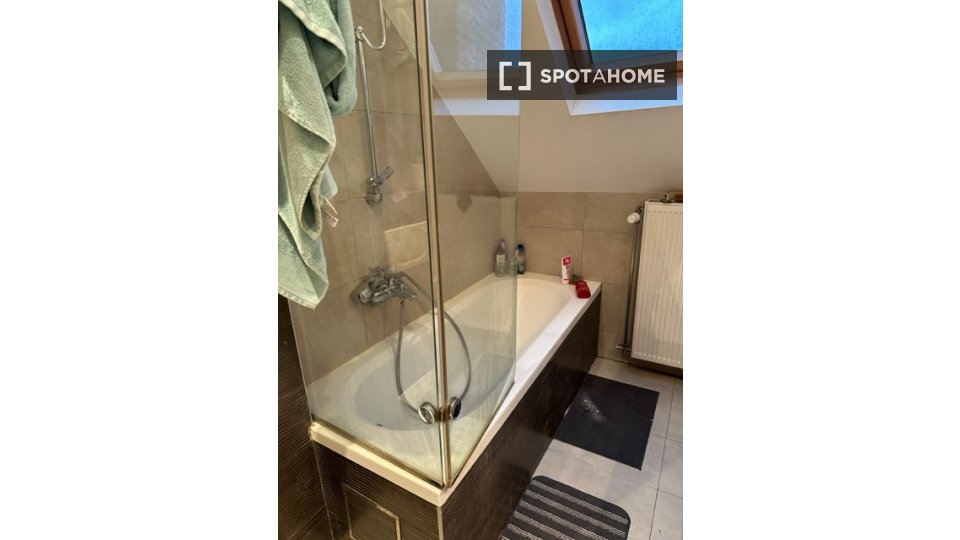 Double room Brussels, 4 beds — photo 10